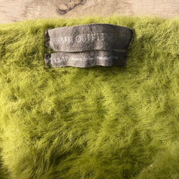 UO Green Fluzzy Crop Sweater. - Picture 2 of 2